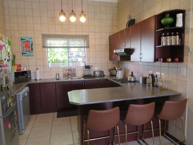To Let 3 Bedroom Property for Rent in Eikenbosch Western Cape